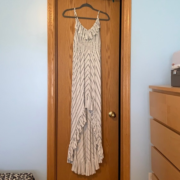 Express Dresses & Skirts - Express high-low maxi dress